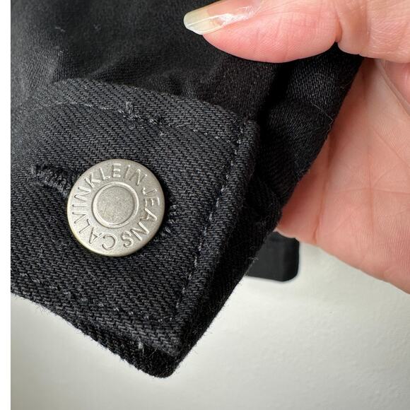 Calvin Klein Jet Black Denim Silver Button Front Collared Crop Jean Jacket M - Picture 4 of 11